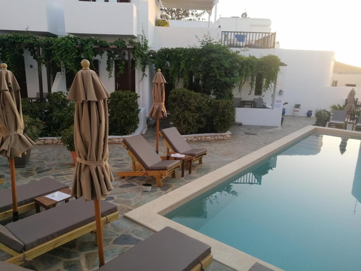 Christina Hotel, Adults Only, Heated Salt Water Pool Náousa Buitenkant foto