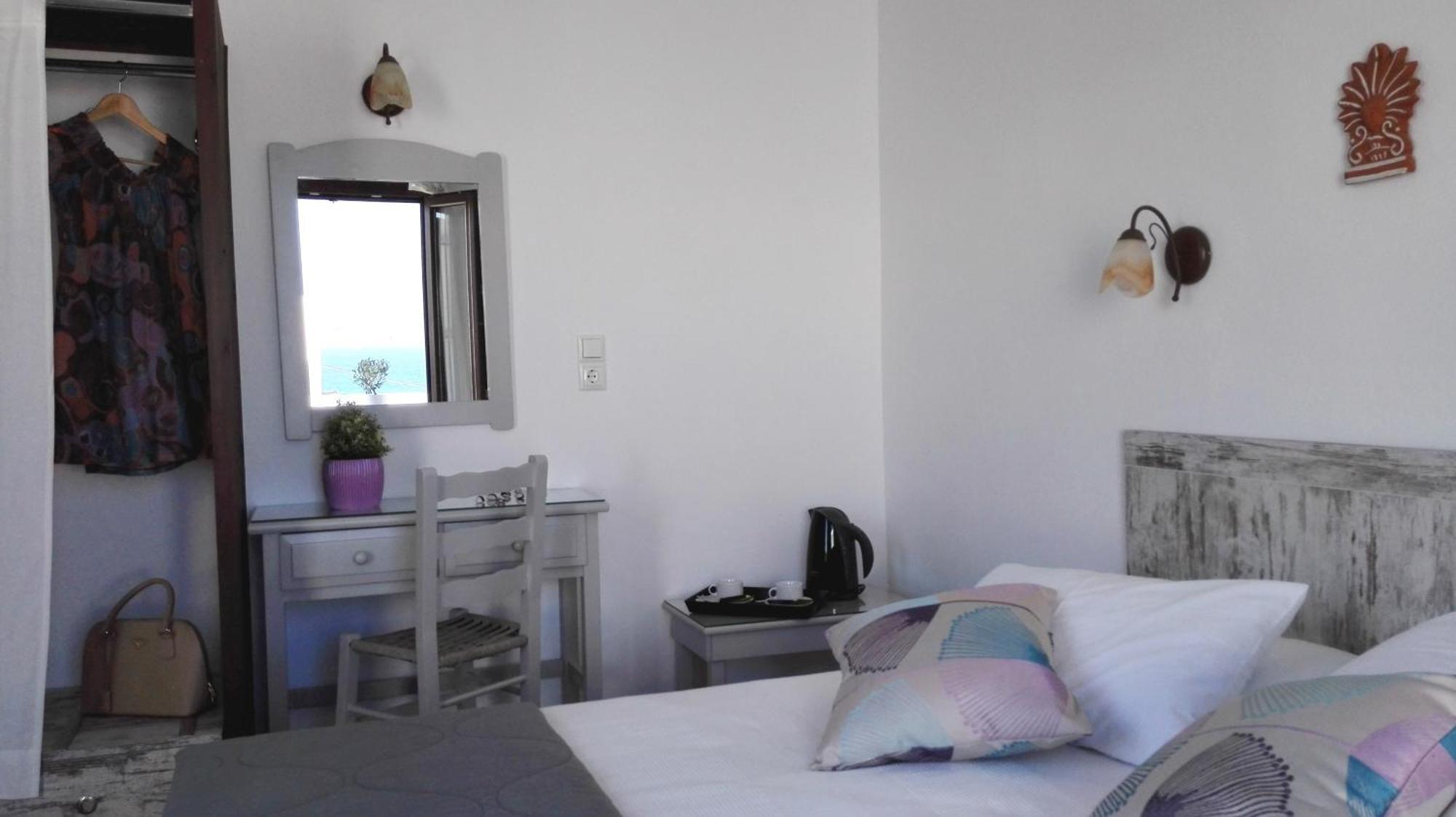 Christina Hotel, Adults Only, Heated Salt Water Pool Náousa Kamer foto