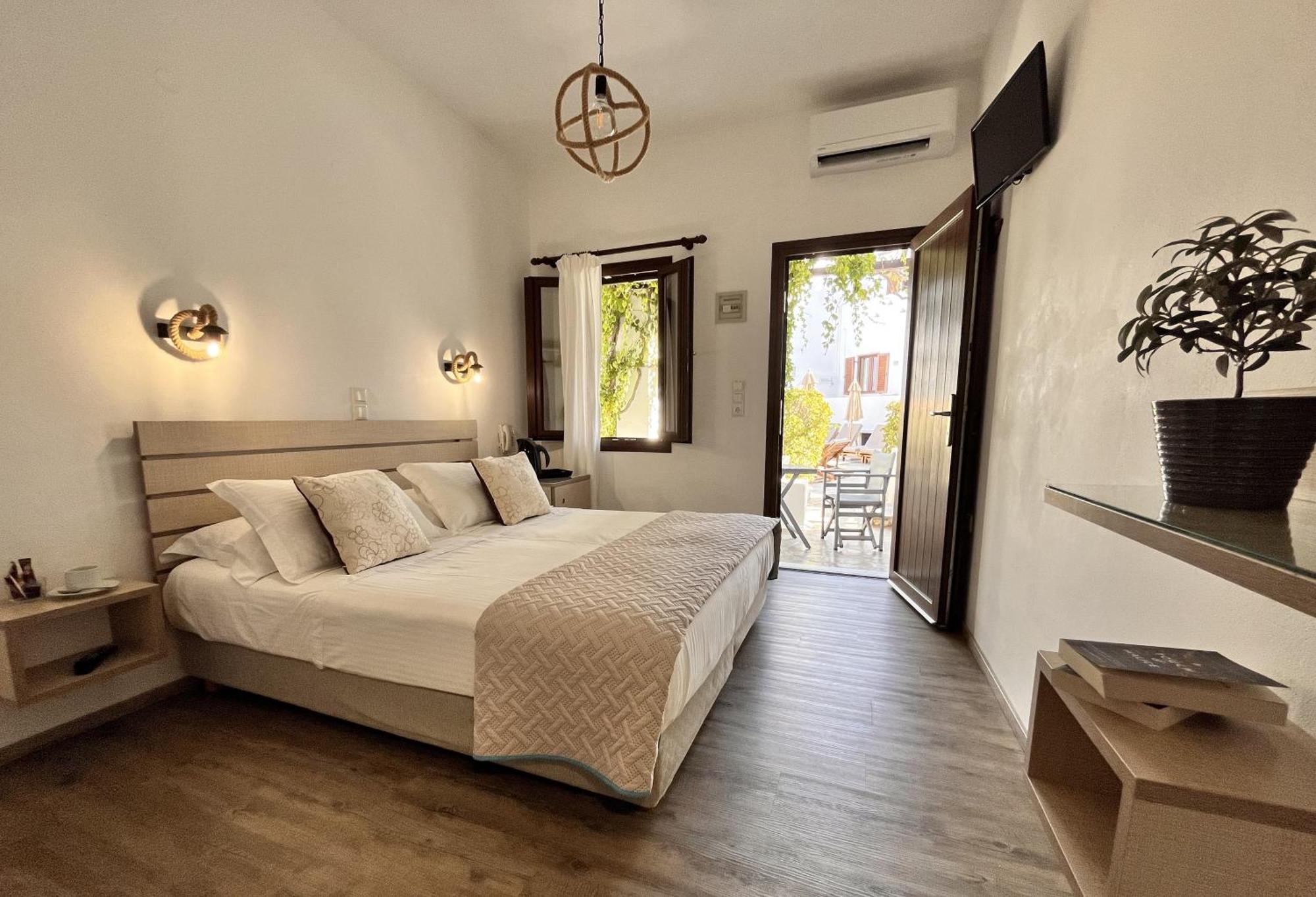 Christina Hotel, Adults Only, Heated Salt Water Pool Náousa Kamer foto