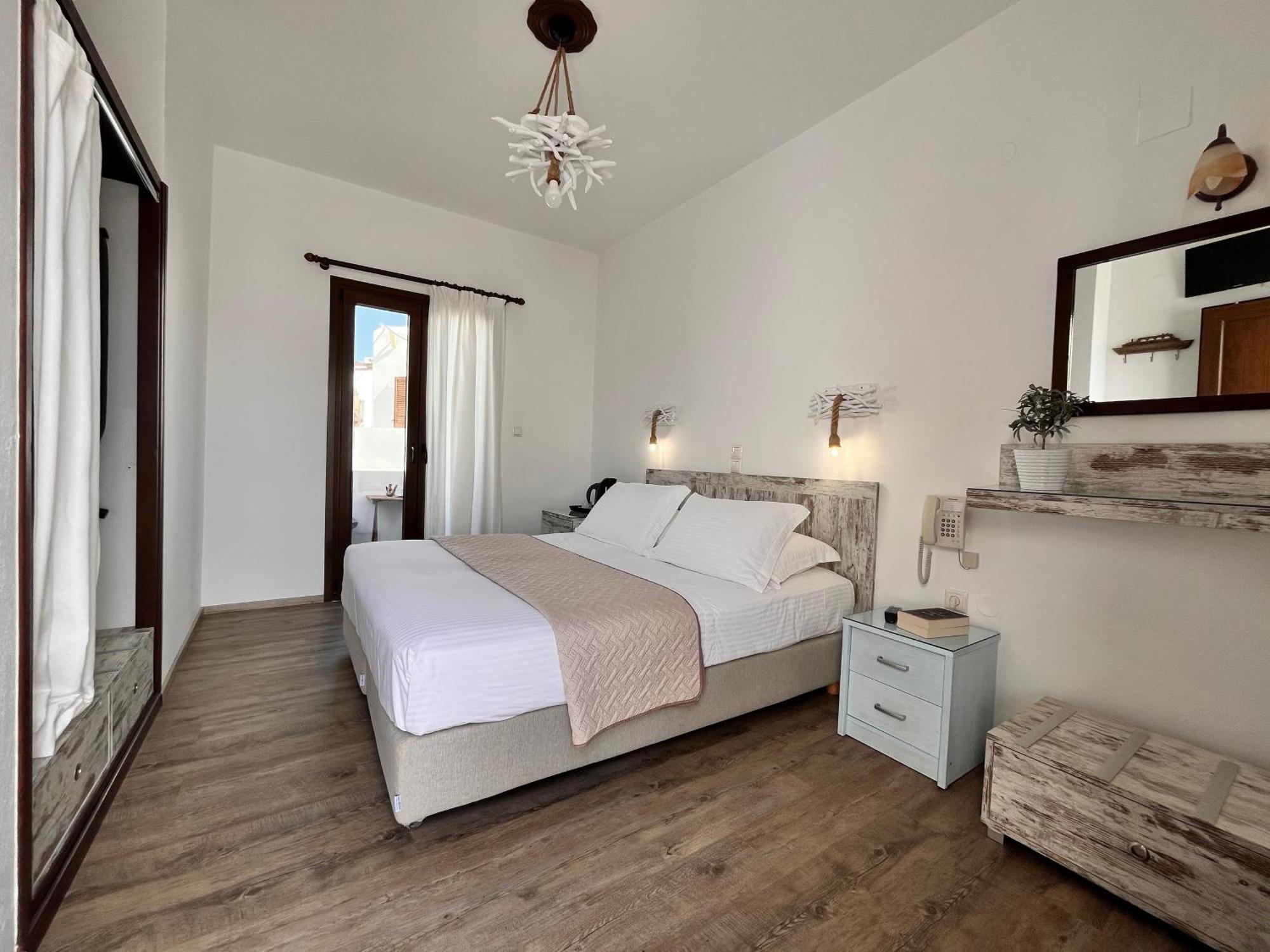 Christina Hotel, Adults Only, Heated Salt Water Pool Náousa Kamer foto