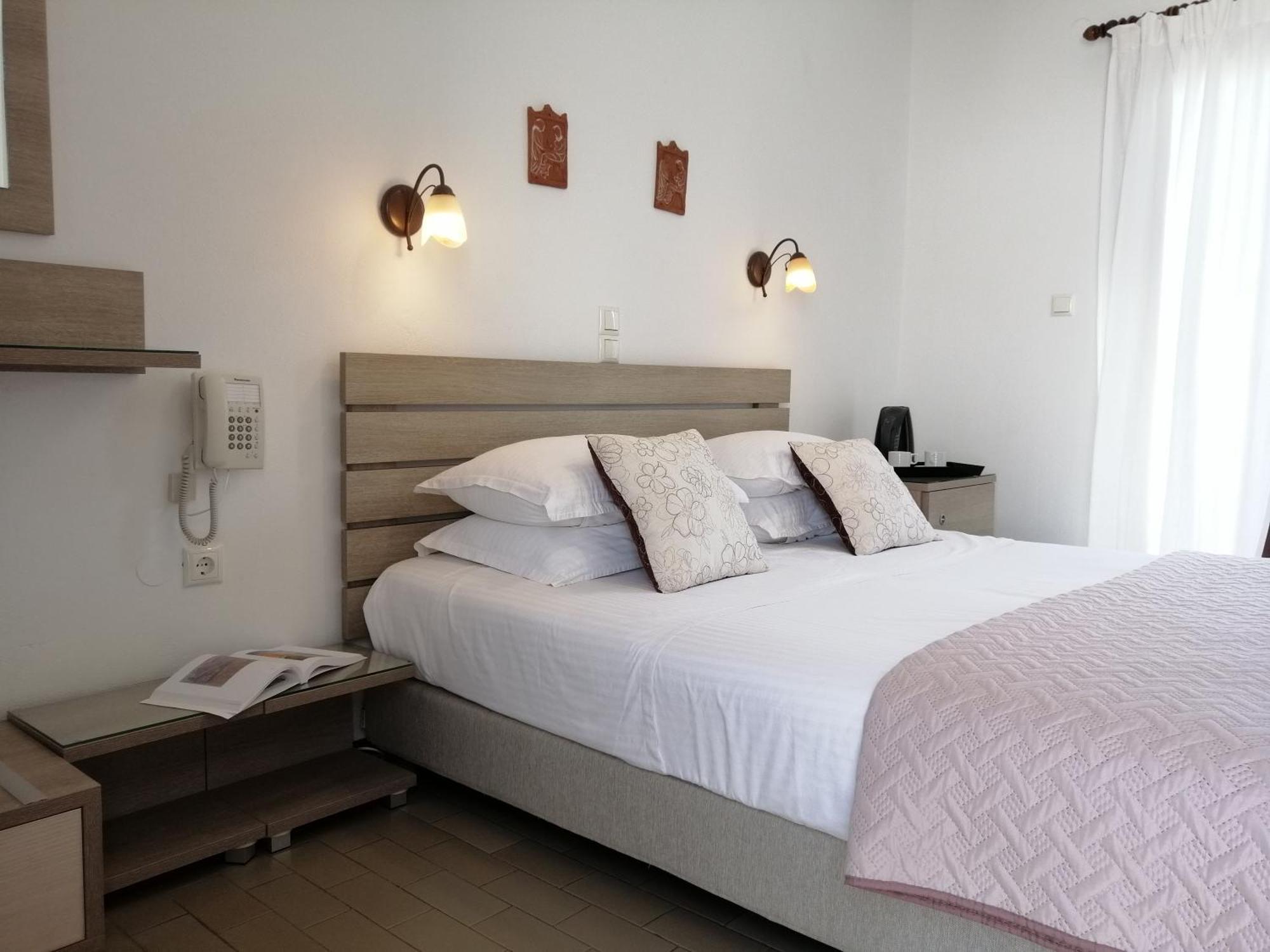 Christina Hotel, Adults Only, Heated Salt Water Pool Náousa Kamer foto