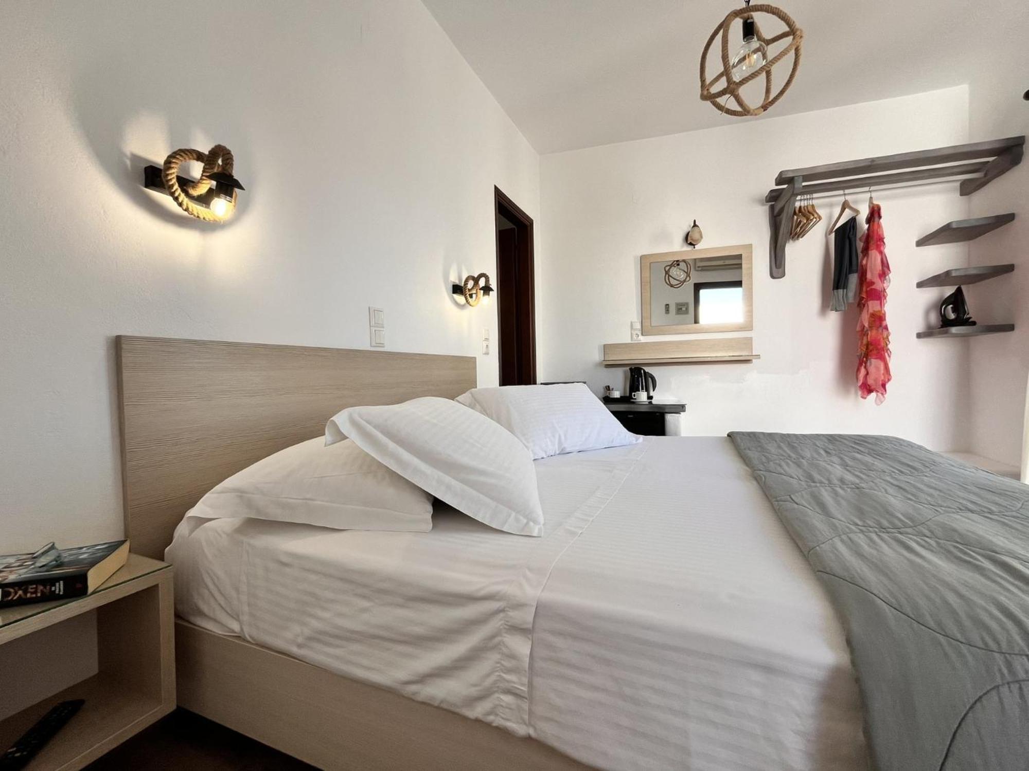 Christina Hotel, Adults Only, Heated Salt Water Pool Náousa Kamer foto