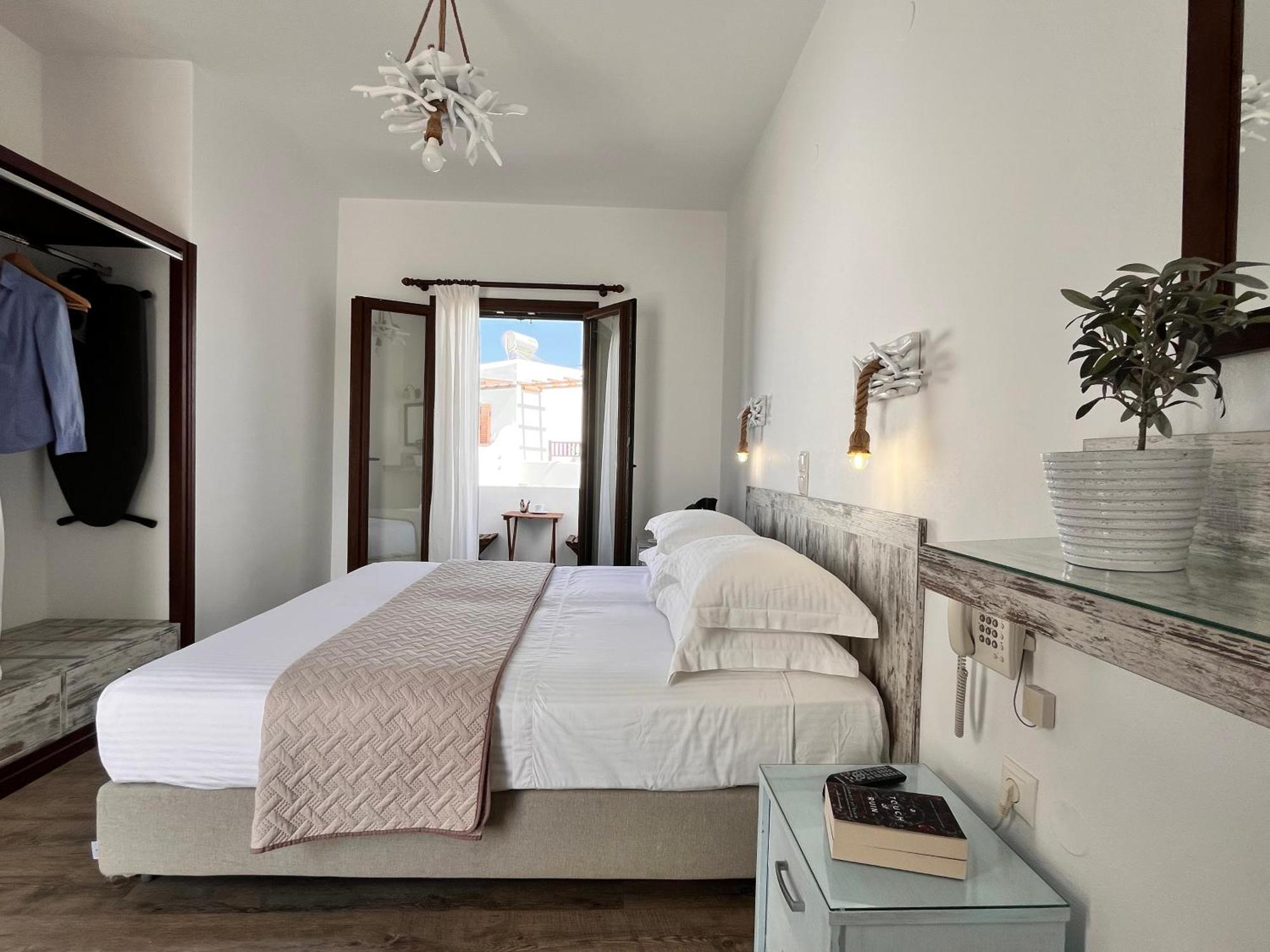 Christina Hotel, Adults Only, Heated Salt Water Pool Náousa Kamer foto