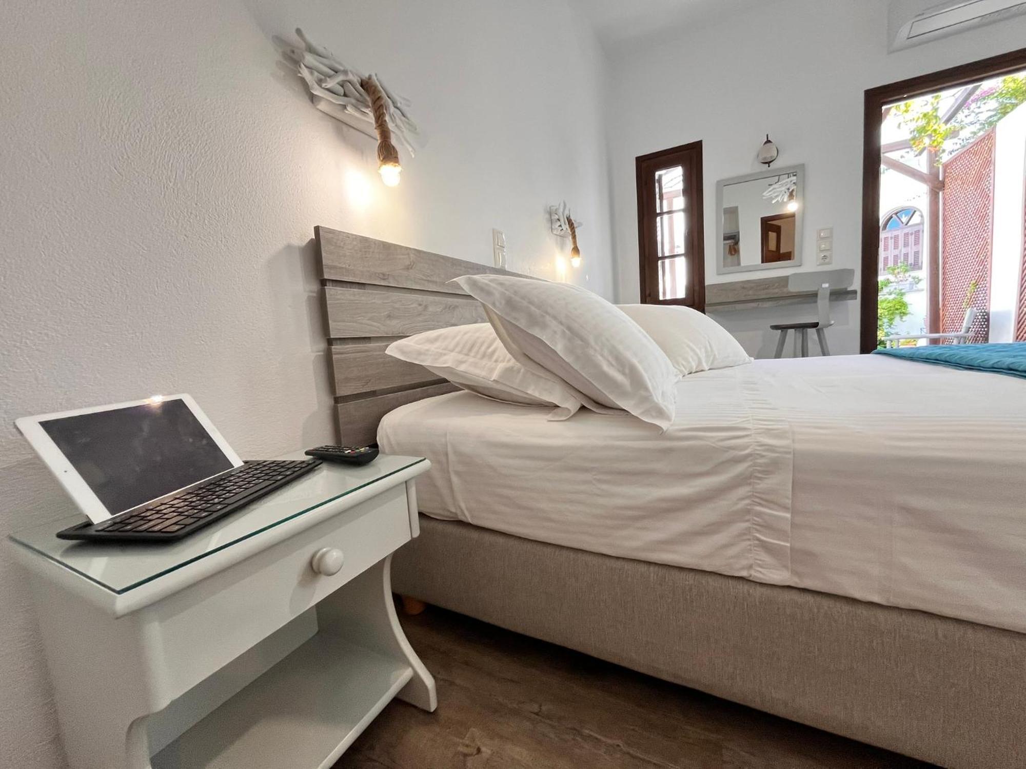 Christina Hotel, Adults Only, Heated Salt Water Pool Náousa Kamer foto