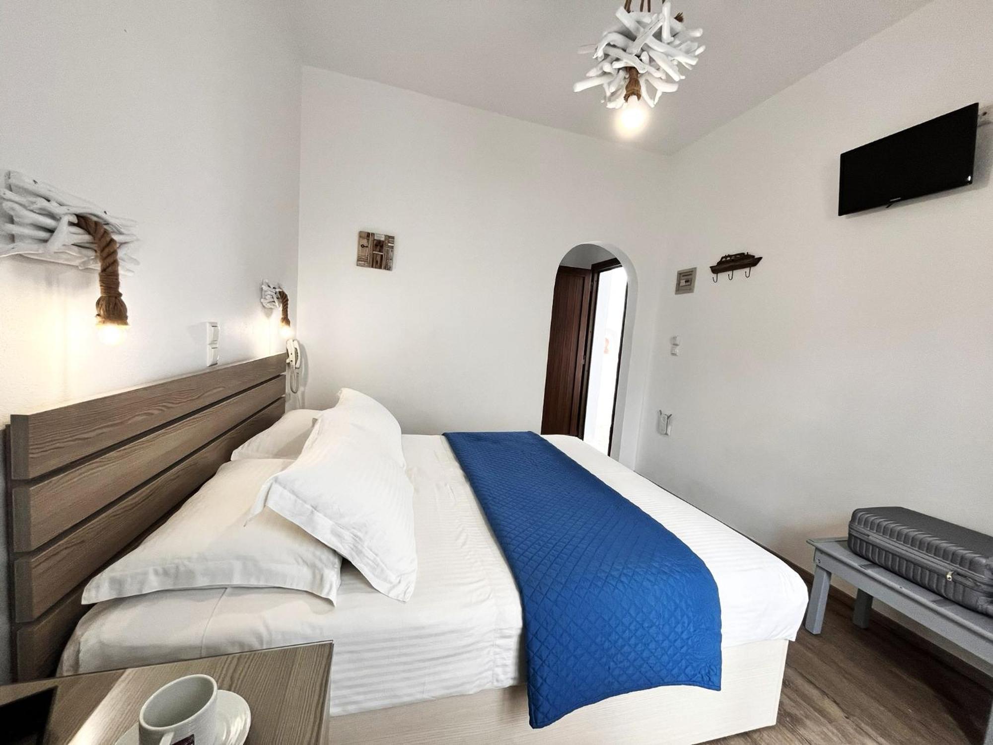 Christina Hotel, Adults Only, Heated Salt Water Pool Náousa Kamer foto