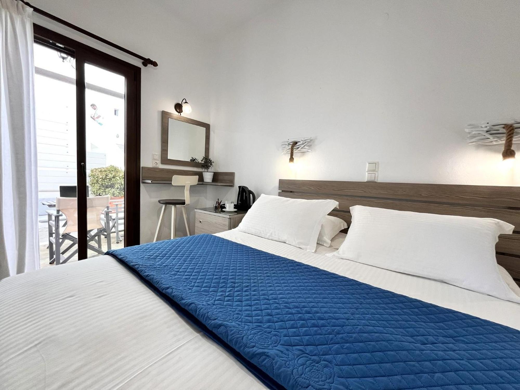 Christina Hotel, Adults Only, Heated Salt Water Pool Náousa Kamer foto